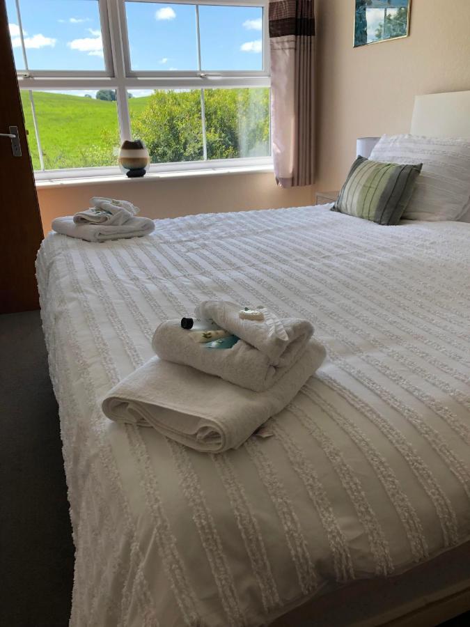 The Crossings Bed & Breakfast คาร์ลไอเอิล ภายนอก รูปภาพ