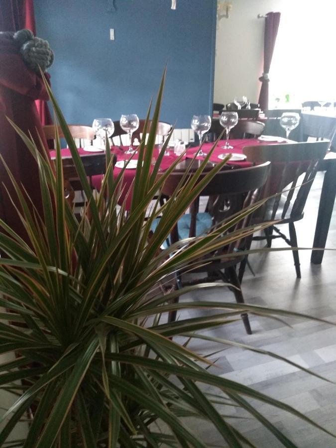 The Crossings Bed & Breakfast คาร์ลไอเอิล ภายนอก รูปภาพ