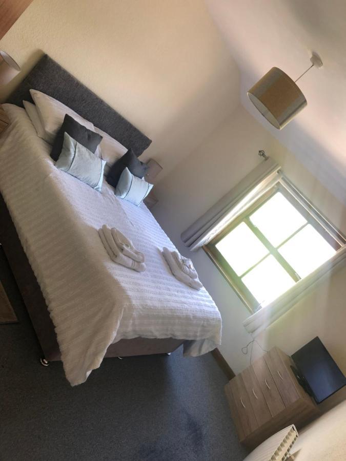 The Crossings Bed & Breakfast คาร์ลไอเอิล ภายนอก รูปภาพ