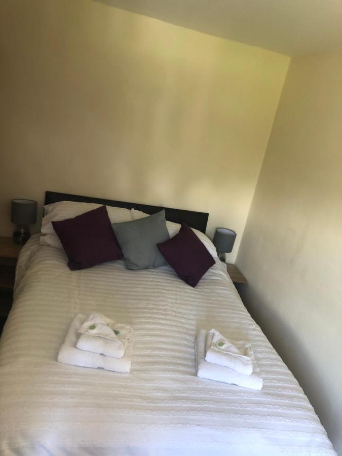 The Crossings Bed & Breakfast คาร์ลไอเอิล ภายนอก รูปภาพ